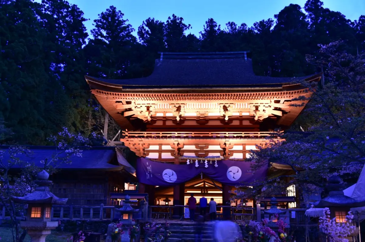 丹生都比売神社の不思議とは？スピリチュアルな魅力・ご利益・お守り・伝説まで解説